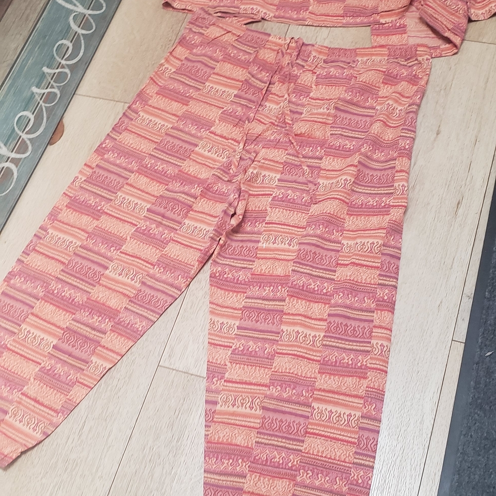 Crabtree & Evelyn Vibrant Pink and Orange Patterned Fabric